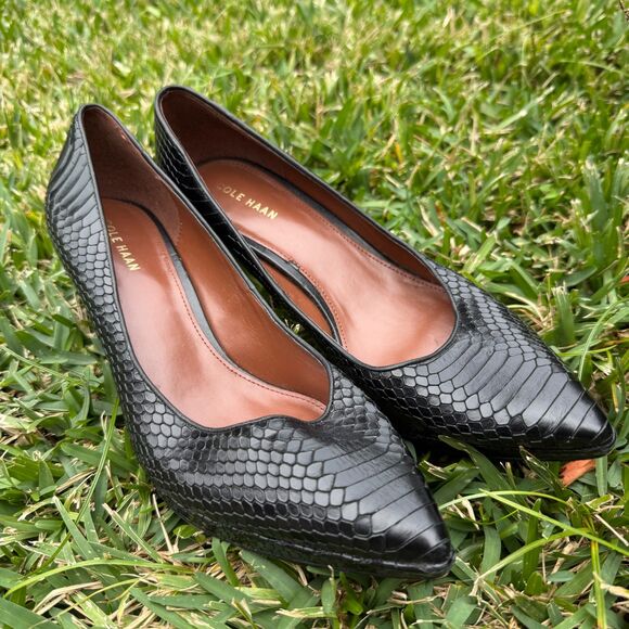 Cole Haan Black Snakeskin Pumps Size 8 - Picture 1 of 8